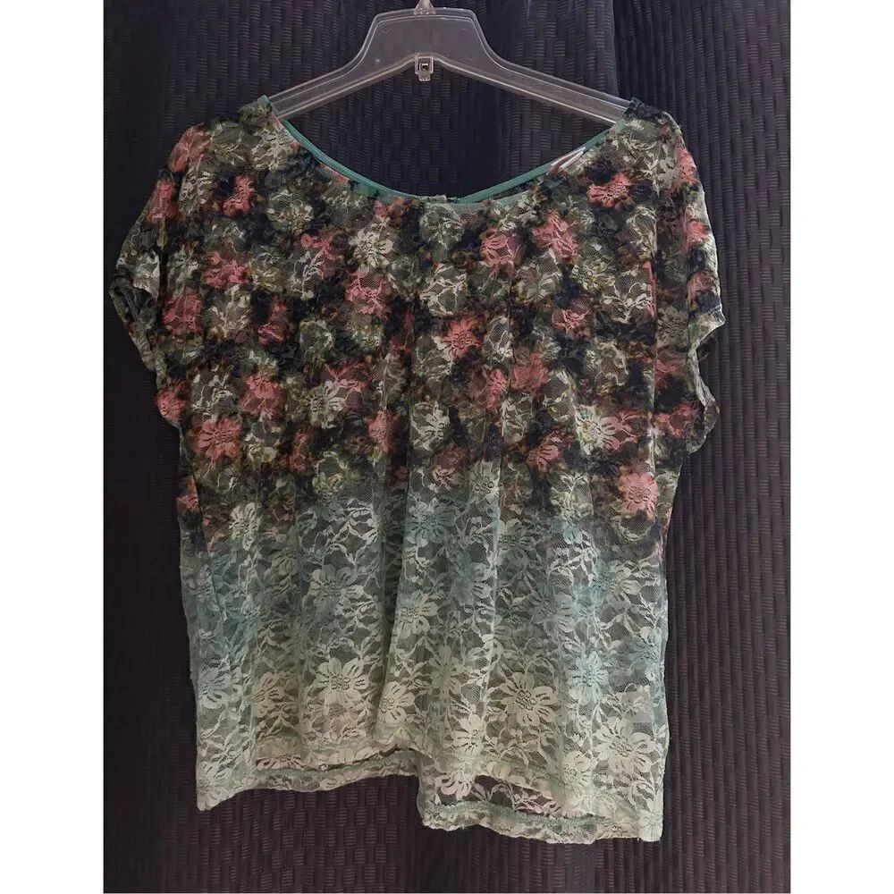 Mossimo lace top size XL